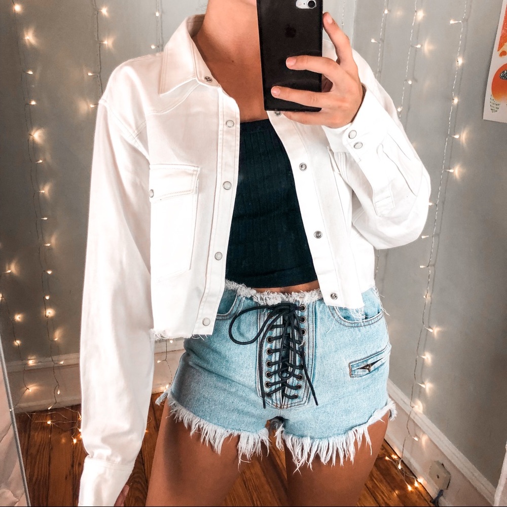 NWT White Denim Cropped Frayed Button Up Jacket